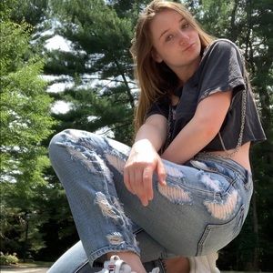 Meet your Posher, Madeline